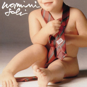 家庭摄像头夫妻当着孩子
